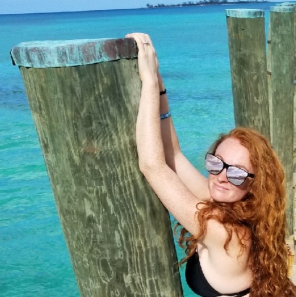 Meet your Posher, Meghan - Picture 4 of 4